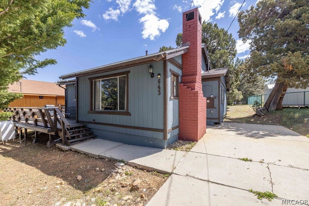 Photo of 643 Villa Grove Avenue, Big Bear City, CA 92314 (MLS # 32600984)