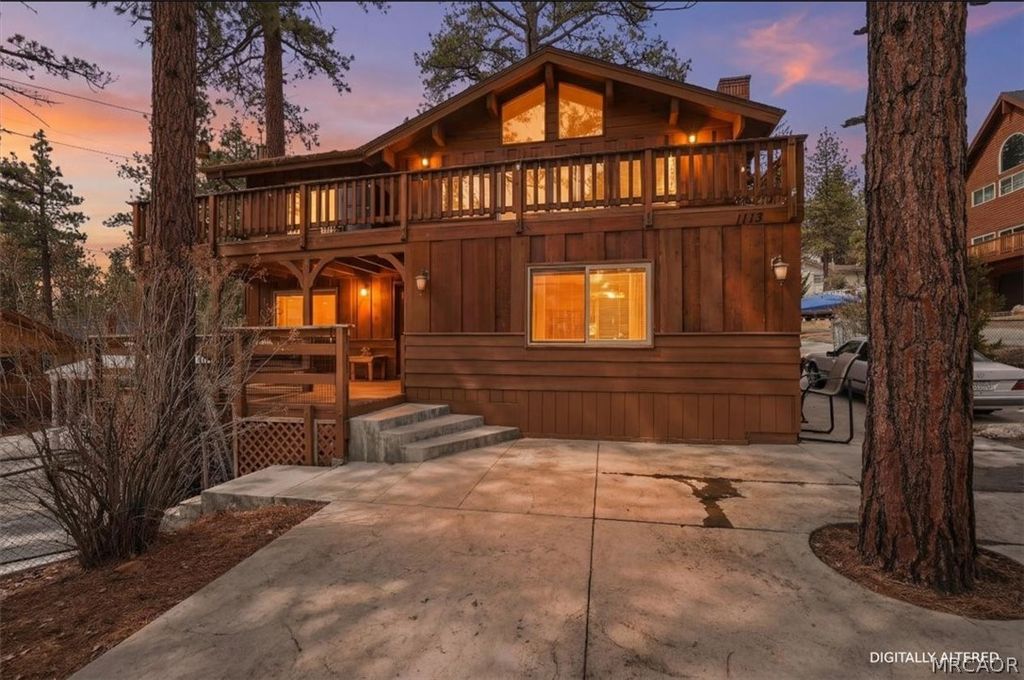 Photo of 1113 Michael Avenue, Big Bear City, CA 92314 (MLS # 32600467)