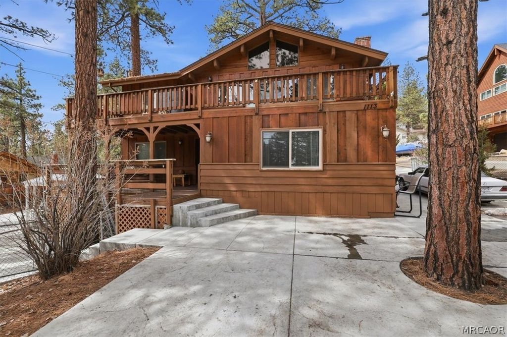 Photo of 1113 Michael Avenue, Big Bear City, CA 92314 (MLS # 32600467)