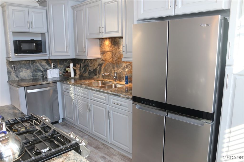 Photo of 42537 Moonridge Road #0, Big Bear Lake, CA 92315 (MLS # 32502848)