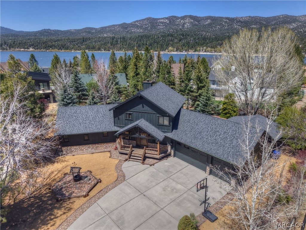 Photo of 41940 Centre Court, Big Bear Lake, CA 92315 (MLS # 32600860)