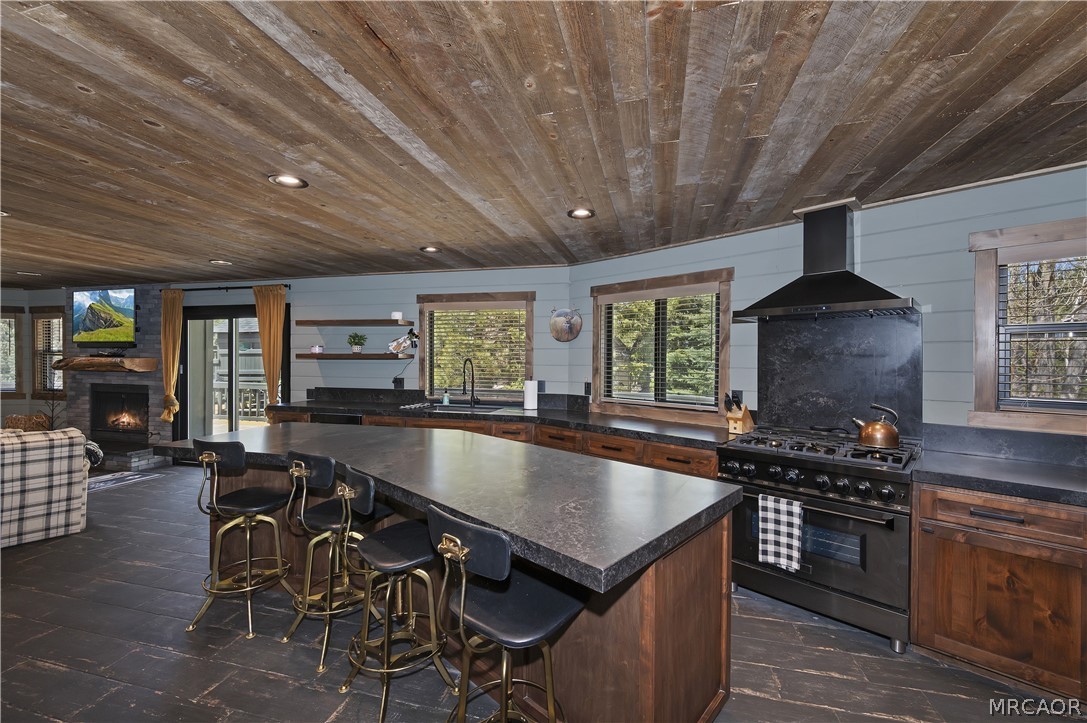 Big Bear Lake, California, 92315, United States, 4 Bedrooms Bedrooms, ,3 BathroomsBathrooms,Residential,Active,2039025