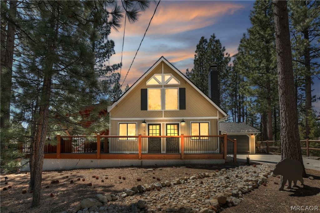 Photo of 150 Lodgepole Place, Big Bear Lake, CA 92315 (MLS # 32600779)