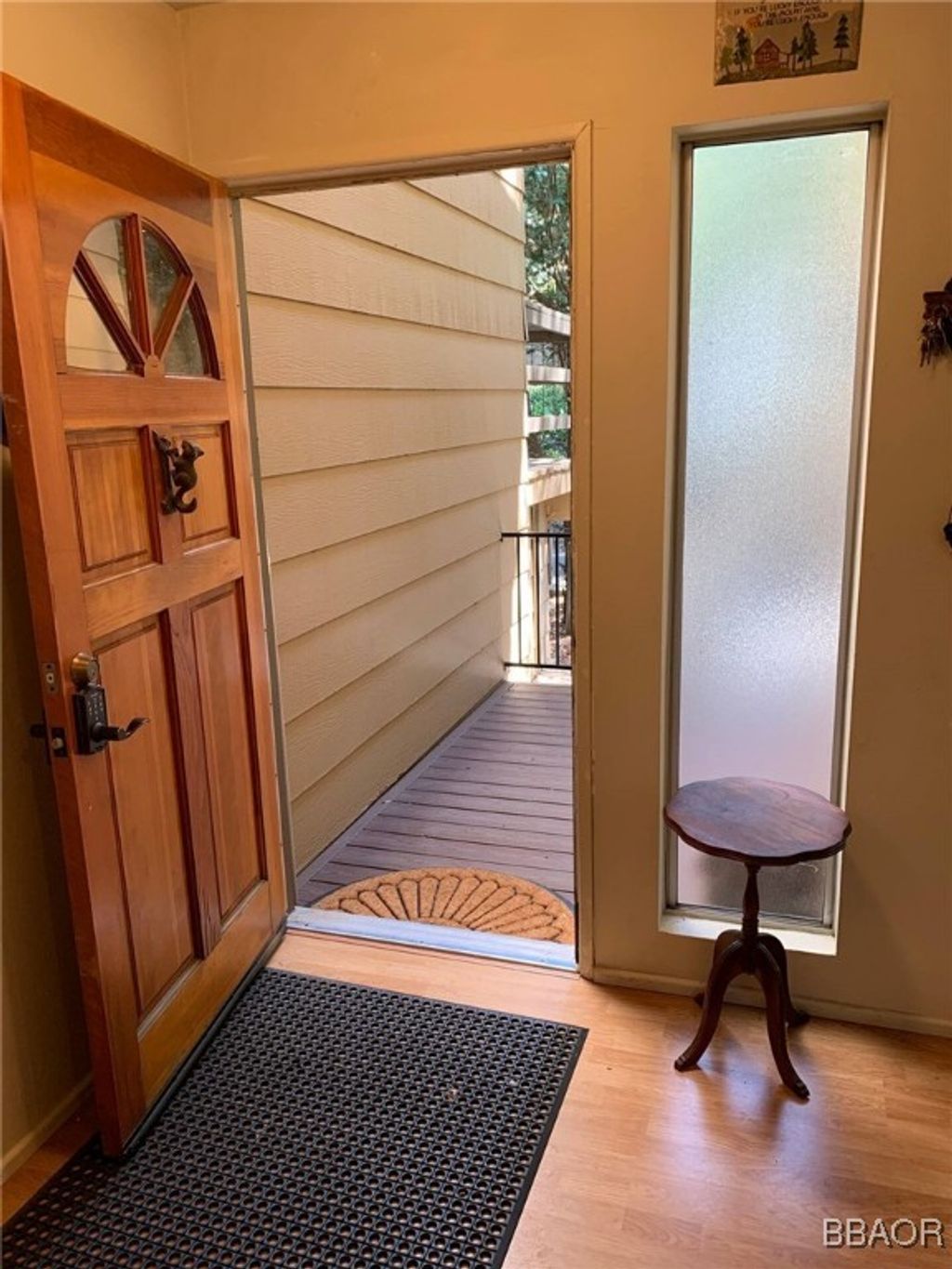 Photo of 27821 Peninsula Drive Drive, Lake Arrowhead, CA 92352 (MLS # 32502086)