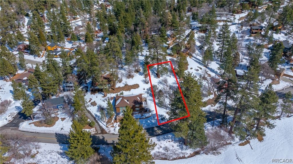 Photo of 43162 Moonridge Rd, Big Bear Lake, CA 92315 (MLS # 32600381)