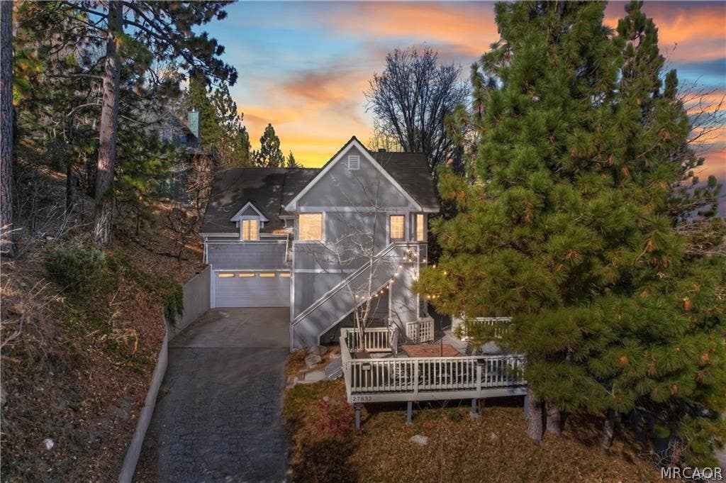 Photo of 27832 St Bernard Lane, Lake Arrowhead, CA 92352 (MLS # 32601934)