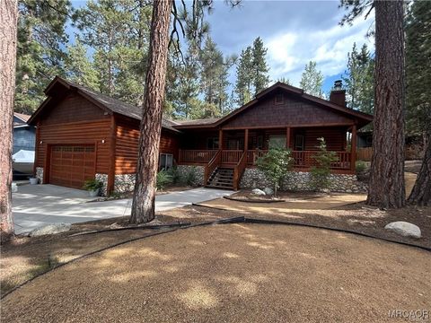 Photo of 41613 Humingbird Lane, Big Bear Lake, CA 92315 (MLS # 32502242)