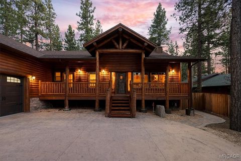 Photo of 41691 Mockingbird Drive, Big Bear Lake, CA 92315 (MLS # 32502452)