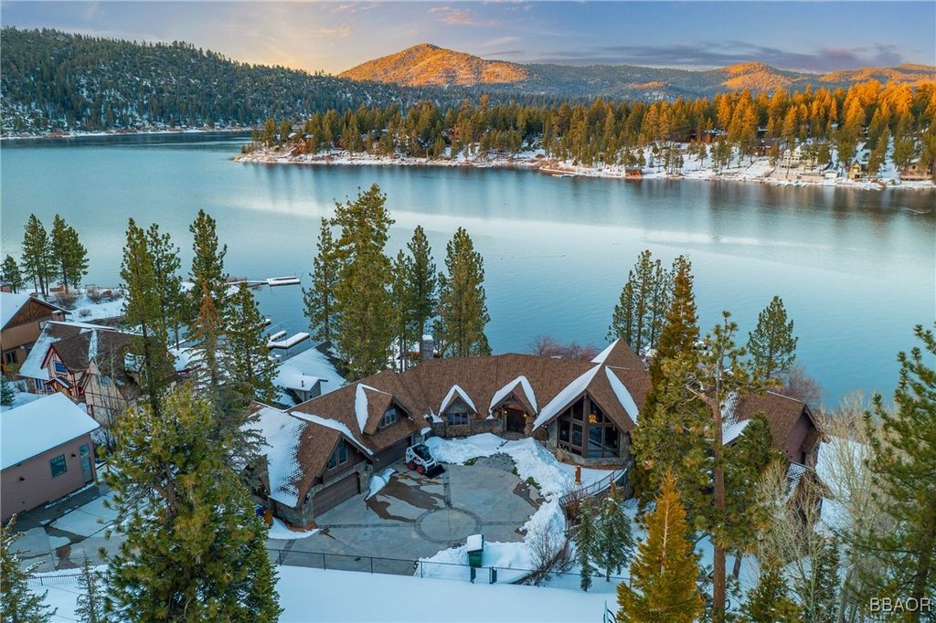 Photo of 791 Cove Drive, Big Bear Lake, CA 92315 (MLS # 32500548)