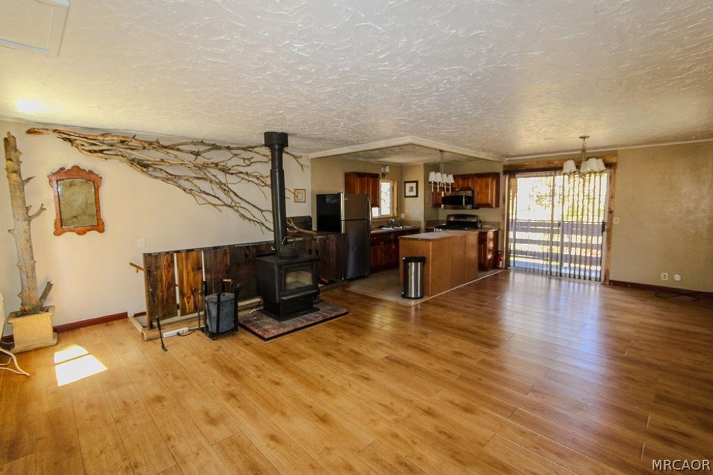 Photo of 880 Wabash Lane, Sugarloaf, CA 92386 (MLS # 32600943)