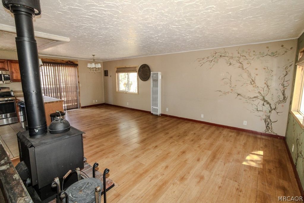 Photo of 880 Wabash Lane, Sugarloaf, CA 92386 (MLS # 32600943)