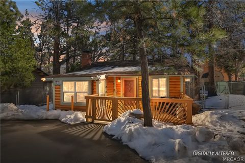 Photo of 277 Wabash Lane, Sugarloaf, CA 92386 (MLS # 32600330)