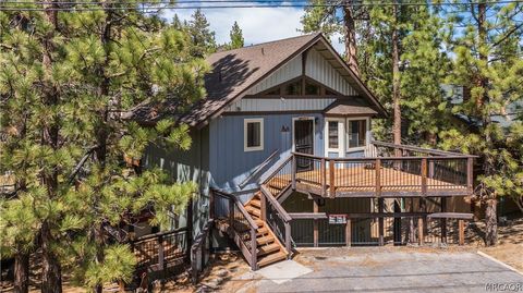Photo of 42672 Juniper Drive, Big Bear Lake, CA 92315 (MLS # 32600705)