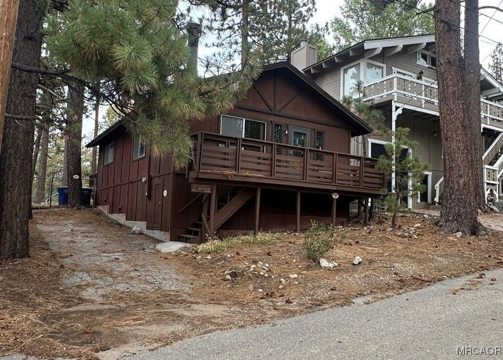 Photo of 681 Main Street, Big Bear Lake, CA 92315 (MLS # 32502341)