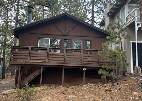 Photo of 681 Main Street, Big Bear Lake, CA 92315 (MLS # 32502341)