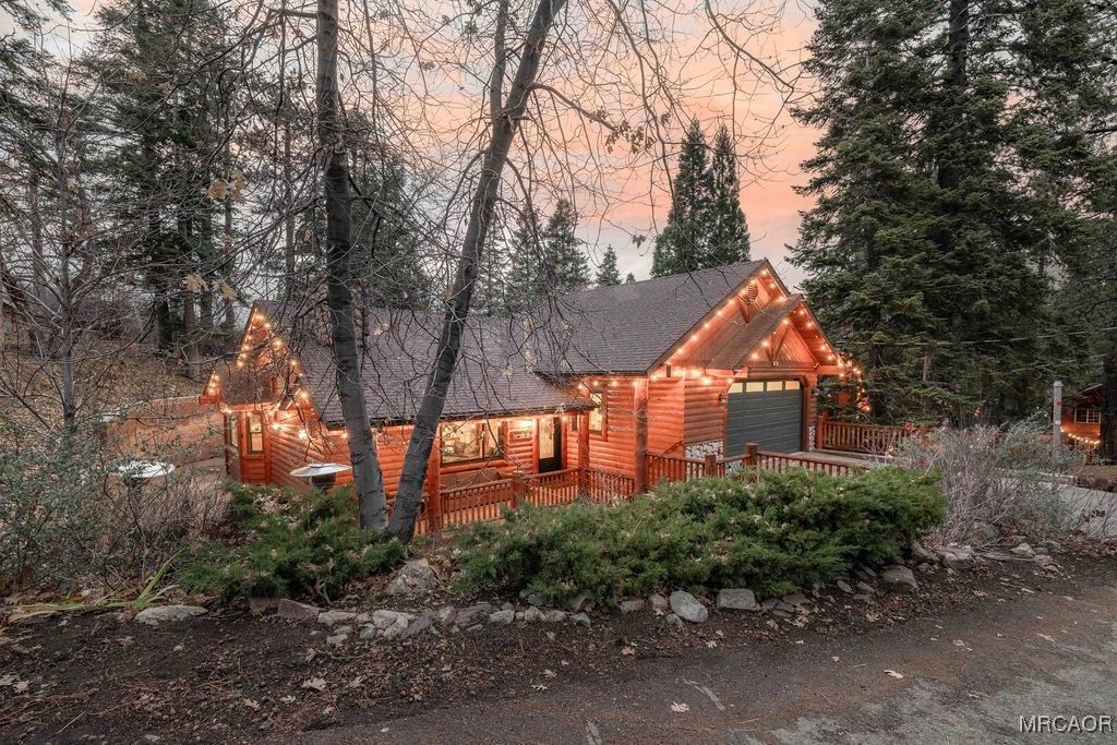 Photo of 842 Silver Tip Drive, Big Bear Lake, CA 92315 (MLS # 32502702)