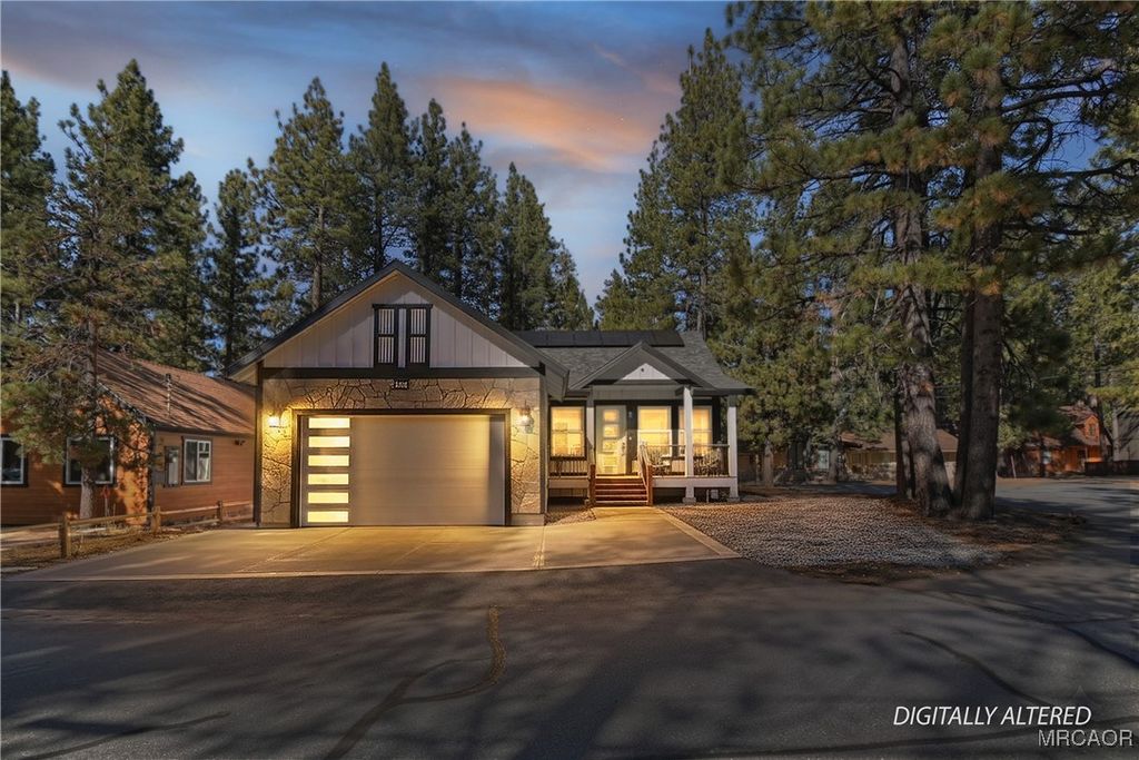 Photo of 610 Blue Jay Road, Big Bear Lake, CA 92315 (MLS # 32600168)