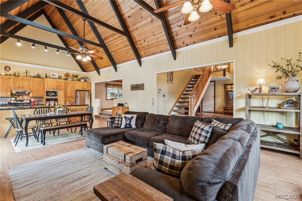 Photo of 200 Birchwood Drive, Lake Arrowhead, CA 92317 (MLS # 32600247)