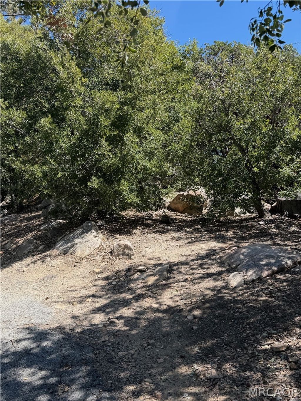 Photo of 0 Grasshorn Terrace, Lake Arrowhead, CA 92352 (MLS # 32600589)