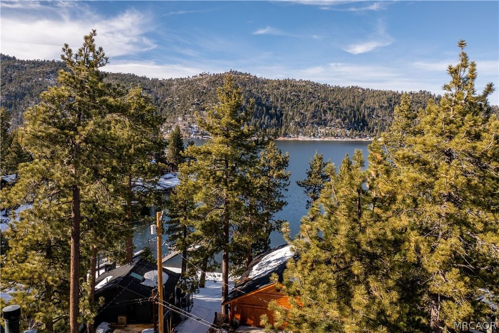 Photo of 0 Cove Drive, Big Bear Lake, CA 92315 (MLS # 32600403)