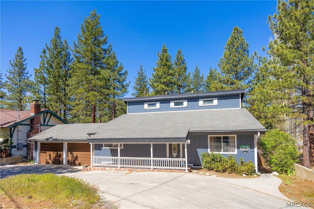 Photo of 266 Wren Drive, Big Bear Lake, CA 92315 (MLS # 32600867)