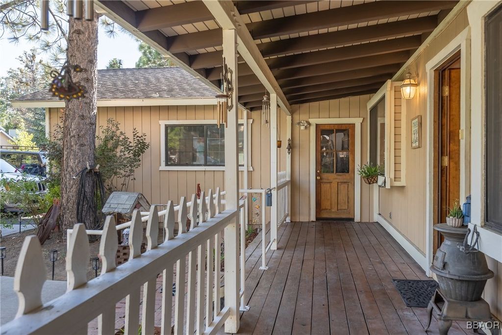 Photo of 513 E Angeles Boulevard, Big Bear City, CA 92314 (MLS # 32501706)