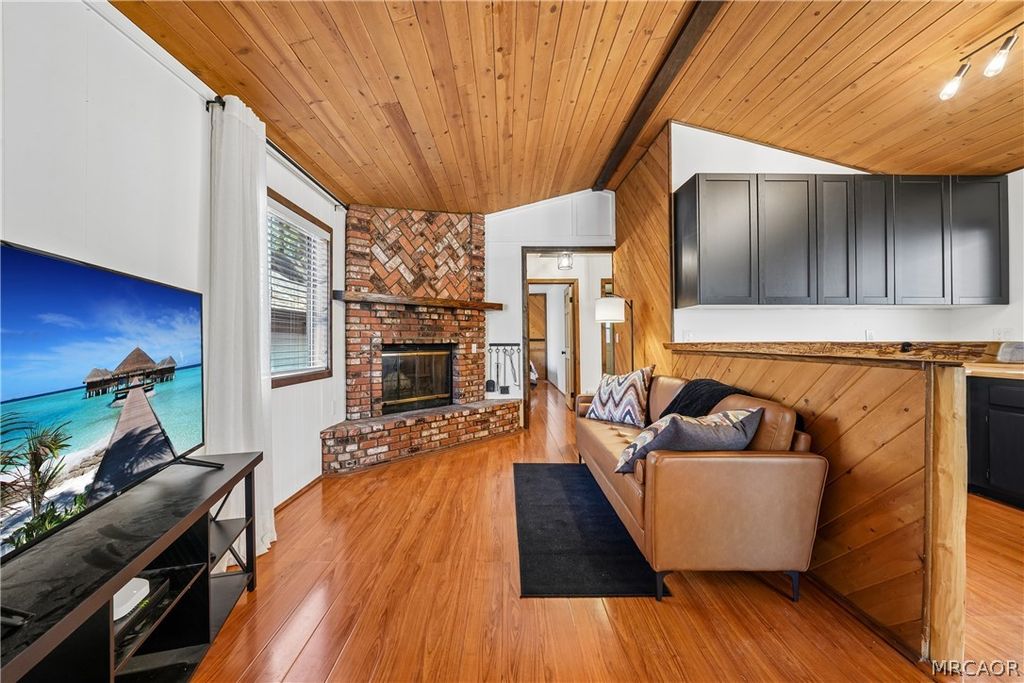 Photo of 40137 Mahanoy Lane, Big Bear Lake, CA 92315 (MLS # 32601086)