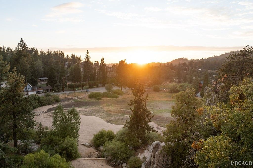 Photo of 10 Sierra View Drive, Arrowbear, CA 92382 (MLS # 32502199)