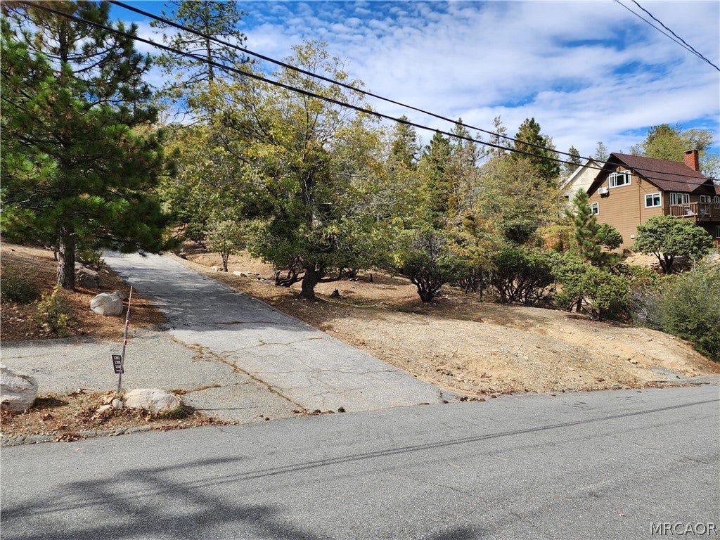 Photo of 1356 Portillo Lane, Lake Arrowhead, CA 92352 (MLS # 32602471)