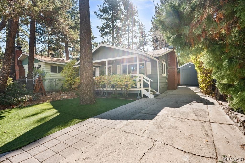 Photo of 656 Irving Way, Big Bear City, CA 92314 (MLS # 32601511)