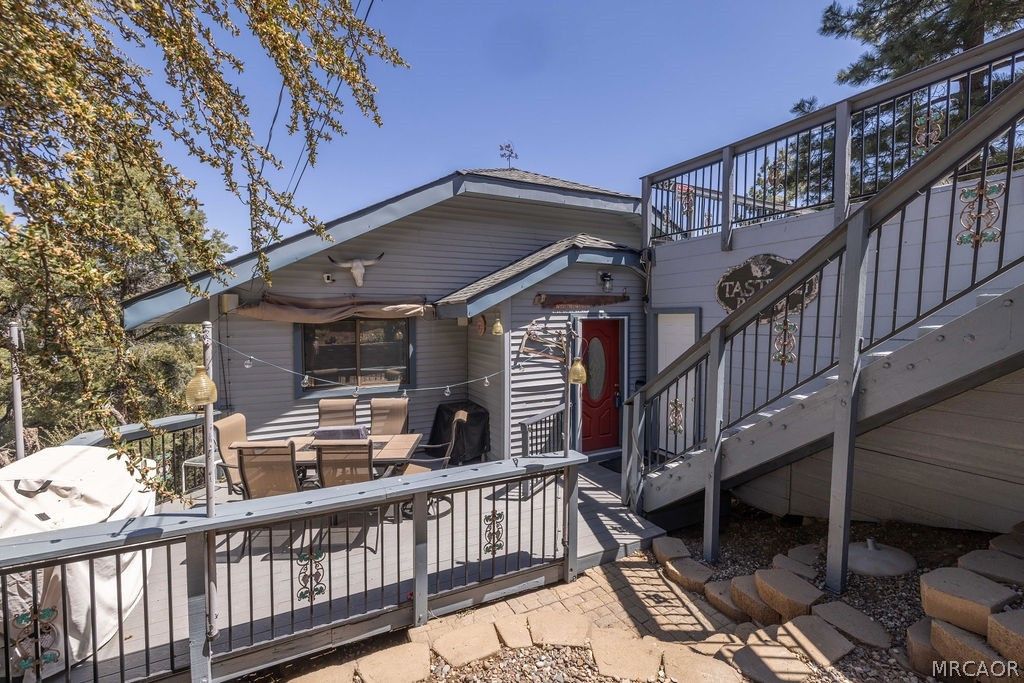 Photo of 337 Lookout Drive, Big Bear City, CA 92314 (MLS # 32601179)