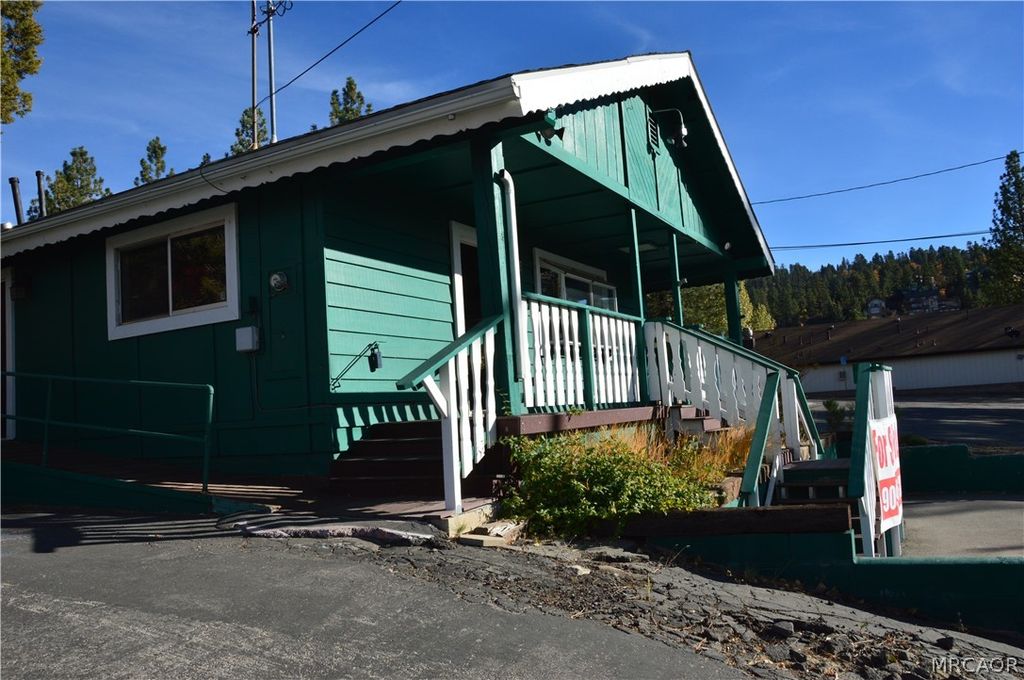 Photo of 559 Bonanza Trail 559 Bonanza Trail #559 Bonanza Trail, Big Bear Lake, CA 92315 (MLS # 32600346)