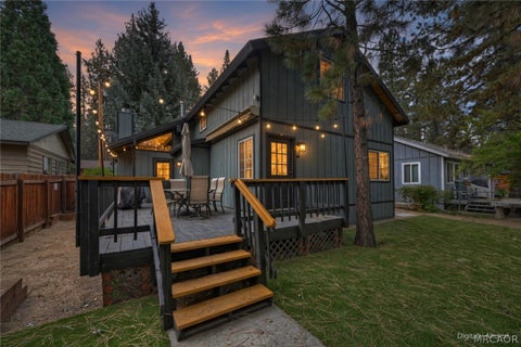 Photo of 42824 Cedar Avenue, Big Bear Lake, CA 92315 (MLS # 32602253)