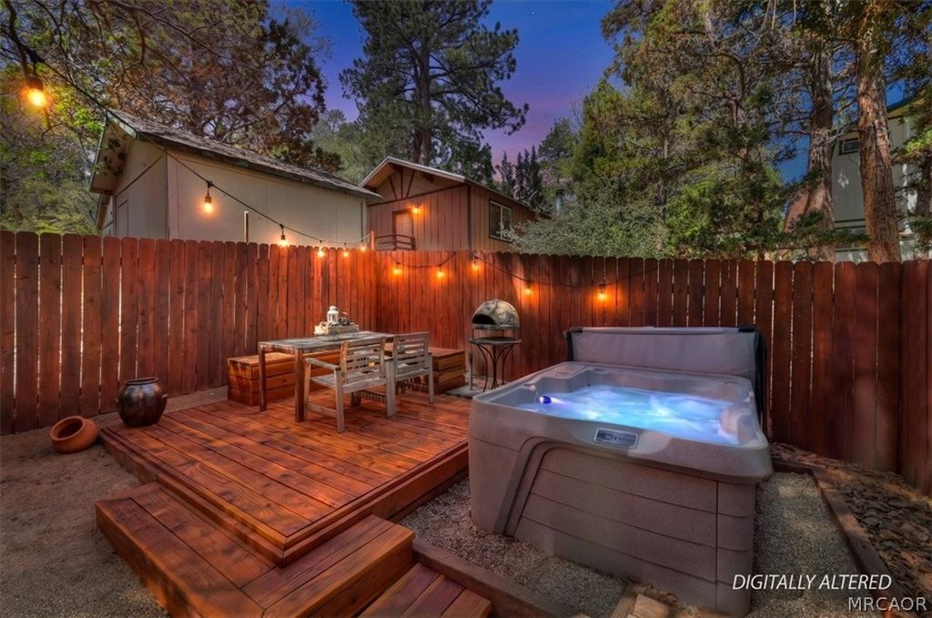 Photo of 756 Cedar Lane, Sugarloaf, CA 92386 (MLS # 32601220)