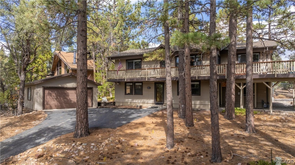 Photo of 1068 Lookout Mountain Road, Big Bear City, CA 92314 (MLS # 32601932)
