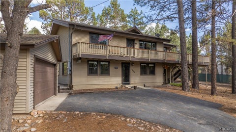 Photo of 1068 Lookout Mountain Road, Big Bear City, CA 92314 (MLS # 32601932)
