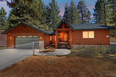 Photo of 787 Ford Lane, Big Bear Lake, CA 92315 (MLS # 32502399)