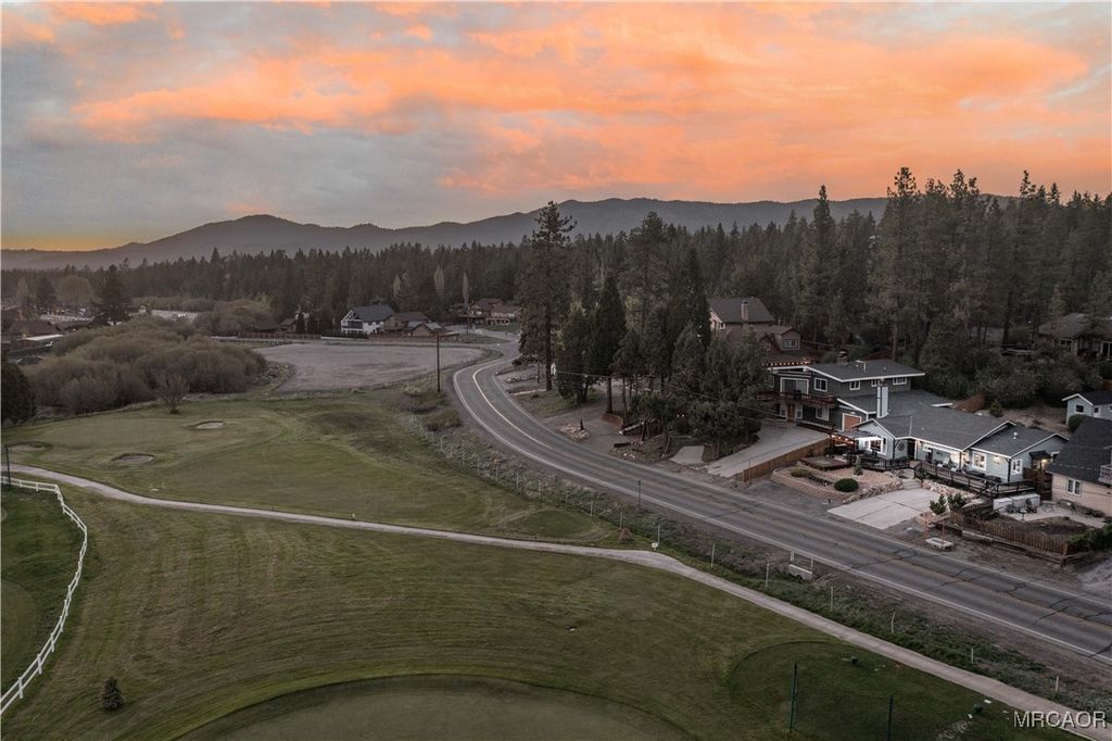 Photo of 42966 Moonridge Road, Big Bear Lake, CA 92315 (MLS # 32600144)