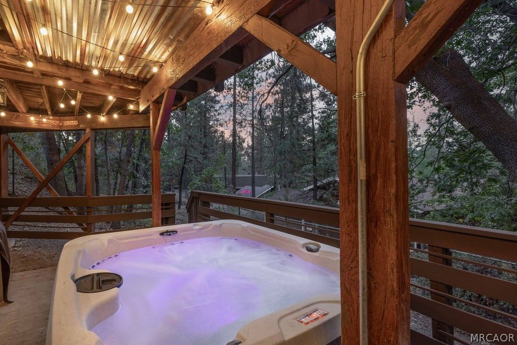 Photo of 42598 Alta Vista Avenue, Big Bear Lake, CA 92315 (MLS # 32600865)