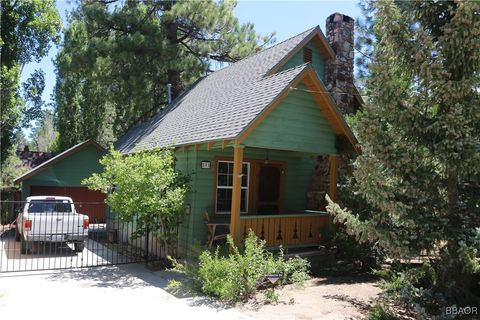 Photo of 593 Lynn Road, Big Bear Lake, CA 92315 (MLS # 32502128)