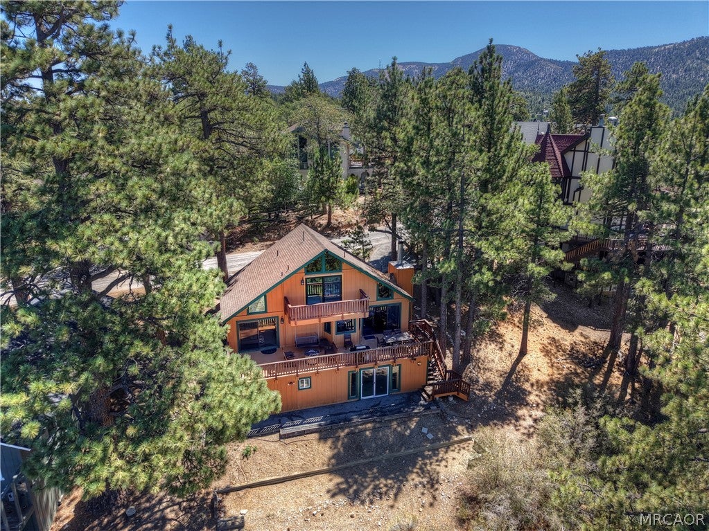 Photo of 43666 Sheephorn Road, Big Bear Lake, CA 92315 (MLS # 32602137)