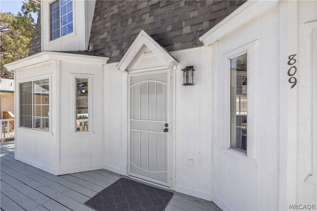 Photo of 809 C LN, Big Bear City, CA 92314 (MLS # 32601114)