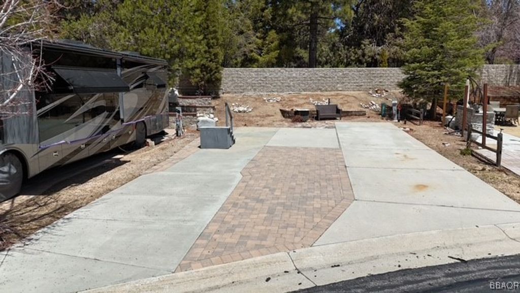 Photo of 40751 North Shore Lane #25, Fawnskin, CA 92333 (MLS # 32500980)