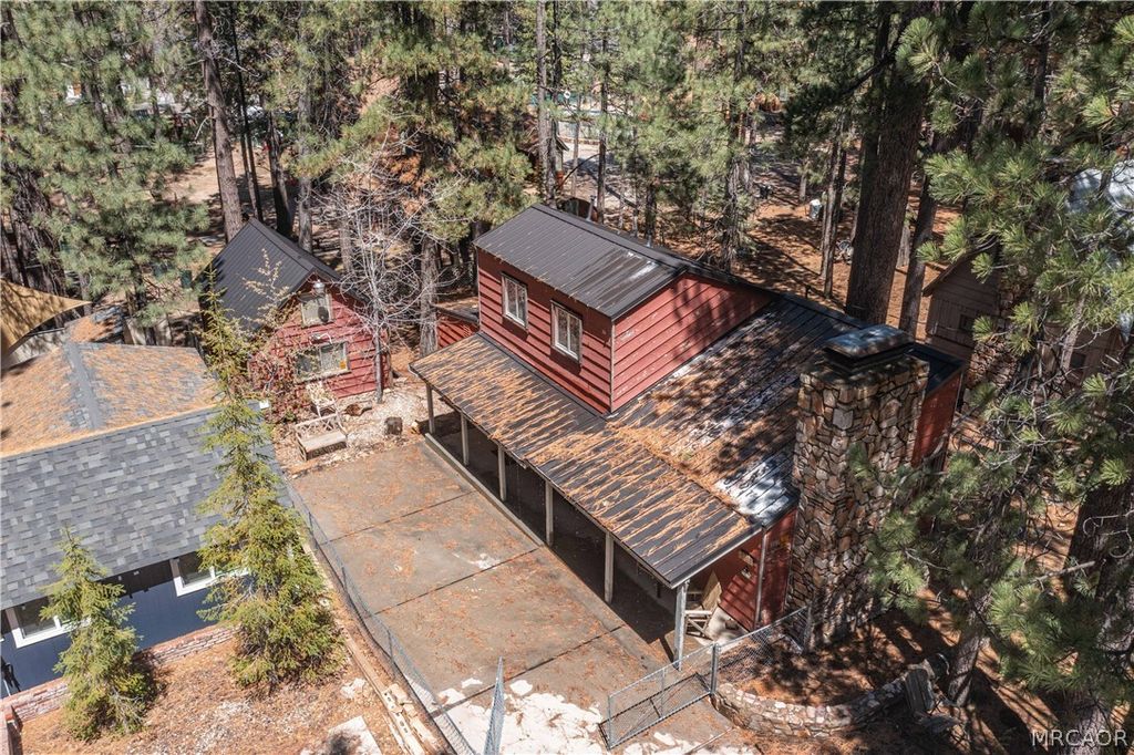 Photo of 39368 Moab Lane, Big Bear Lake, CA 92315 (MLS # 32600830)