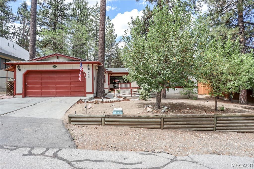 Photo of 450 Crystal Lake Road, Big Bear Lake, CA 92315 (MLS # 32601856)