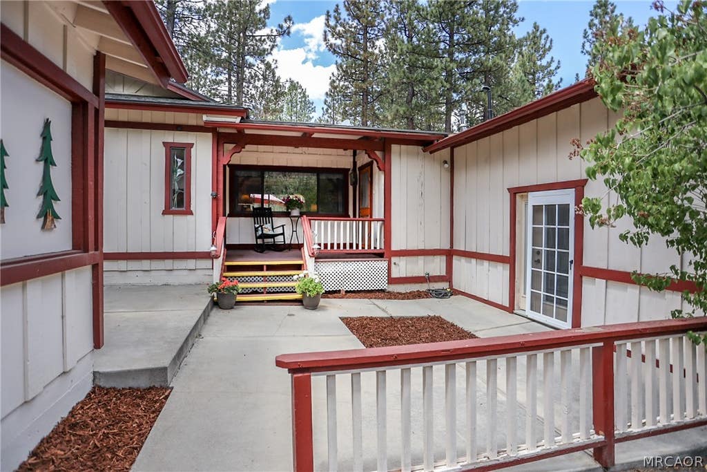 Photo of 450 Crystal Lake Road, Big Bear Lake, CA 92315 (MLS # 32601856)