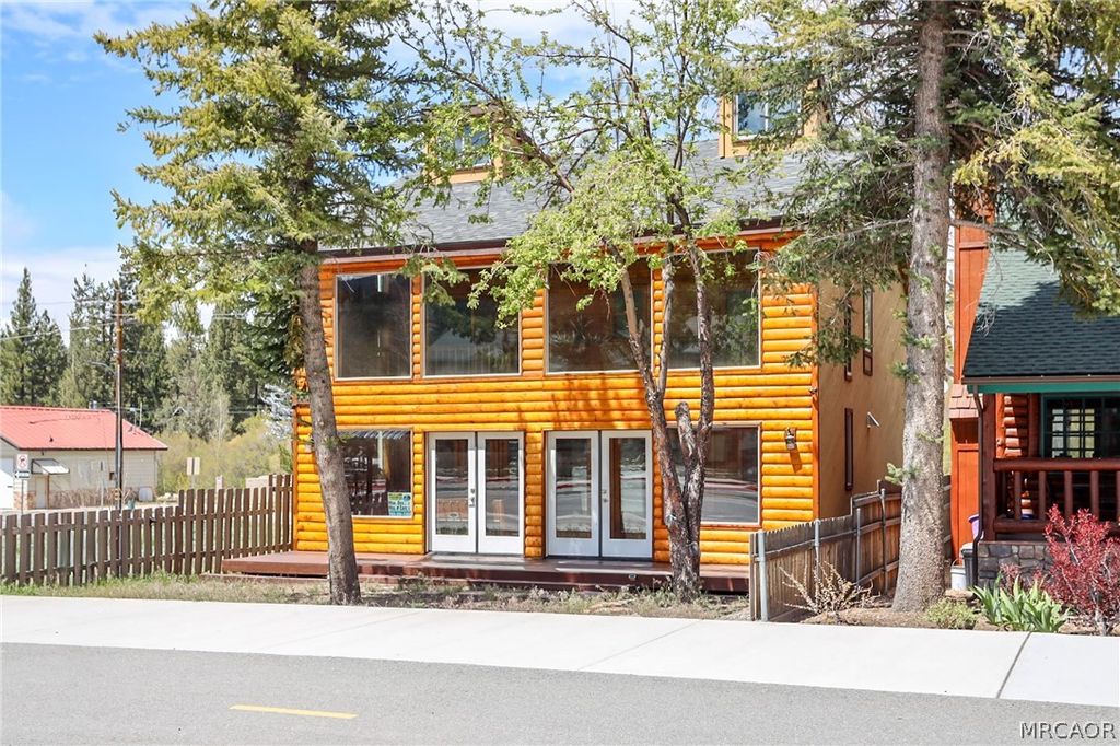 Photo of 42638 Moonridge Road, Big Bear Lake, CA 92315 (MLS # 32600907)