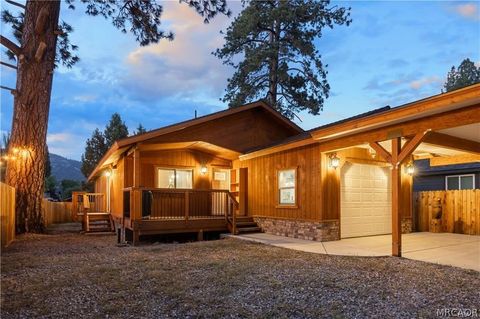 Photo of 905 W Aeroplane Boulevard, Big Bear City, CA 92314 (MLS # 32600768)
