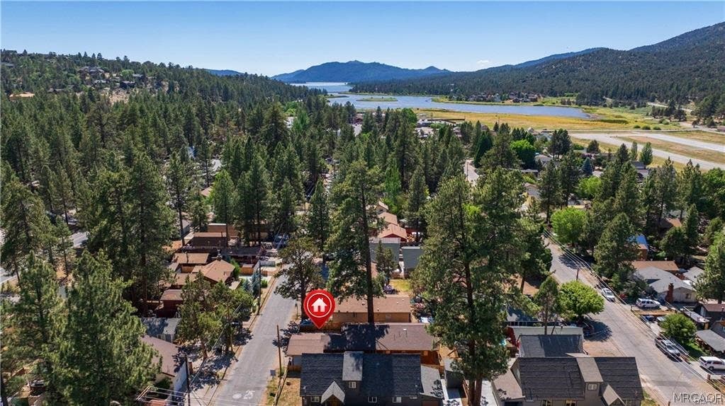 Photo of 905 W Aeroplane Boulevard, Big Bear City, CA 92314 (MLS # 32600768)