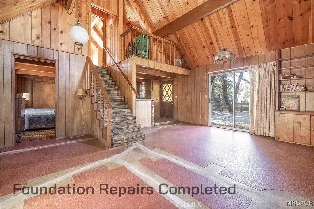 Photo of 1332 Siskiyou Drive, Big Bear Lake, CA 92315 (MLS # 32502661)